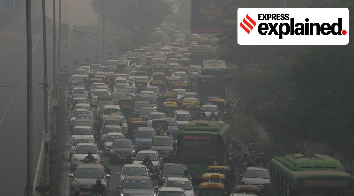 Vehicles stuck in a traffic jam amid low visibility due to heavy smog, in New Delhi, Friday, Nov. 4, 2022. (PTI Photo/Manvender Vashist Lav)