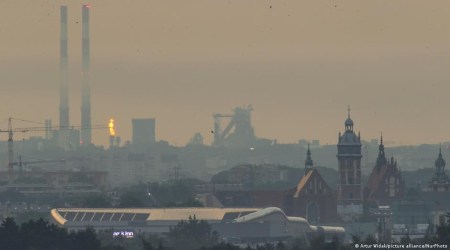 The European Union's environment watchdog has reported 238,000 premature deaths in the bloc in 2020 due to air pollution. (DW)