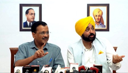 Delhi Chief Minister and AAP Convener Arvind Kejriwal with Punjab Chief Minister Bhagwant Mann (PTI Photo)