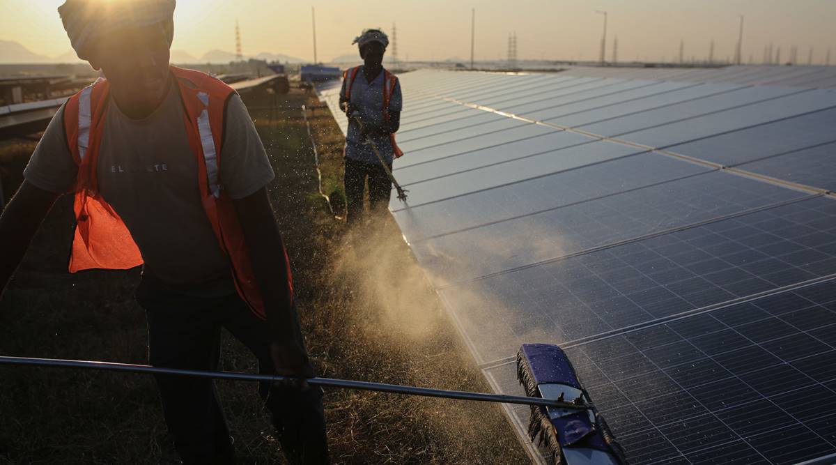 Govt wants solar manufacturers to bid for $2.4 billion in aid