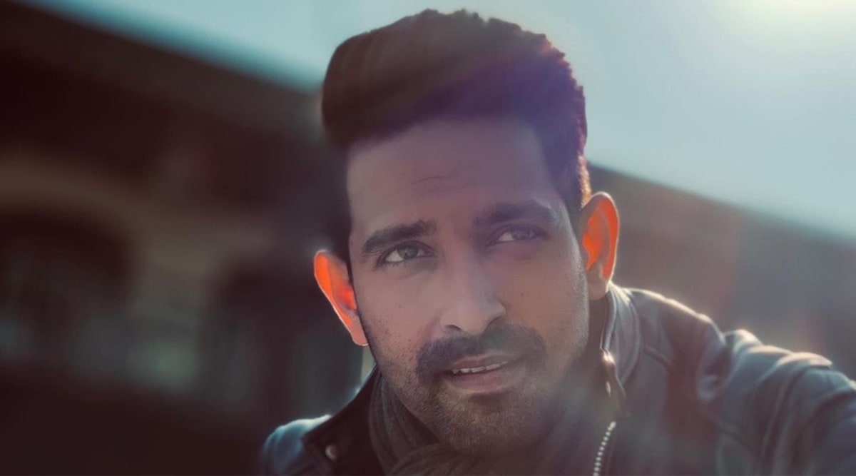 Vikrant Massey and Vidhu Vinod Chopra on 12th Fail: 'It is an homage to bureaucrats of the country' | Entertainment News,The Indian Express Vikrant Massey and Vidhu Vinod Chopra on 12th Fail: 'It is an homage to bureaucrats of the country' | Entertainment News,The Indian Express