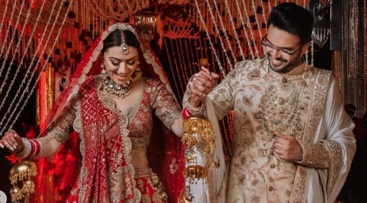 Hansika Motwani is a happy bride in new pictures from her wedding with  Sohael Kathuriya | Entertainment News,The Indian Express