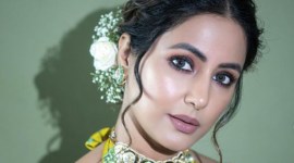 Hina Khan, Hina Khan news, Hina Khan fashion, Hina Khan in a sari, Hina Khan sari look, Hina Khan wedding season look, Hina Khan chiffon sari look, celeb fashion, indian express news