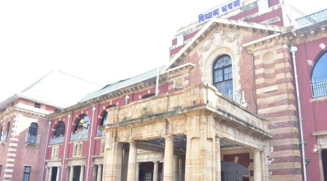 Workers of both sections of Shiv Sena were engaged in a war of words in the afternoon over the allotment of the office in the Nagpur Legislative Assembly complex. (Source: LokSatta)