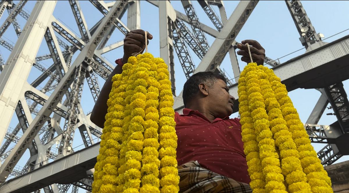 Mullick Ghat flower market