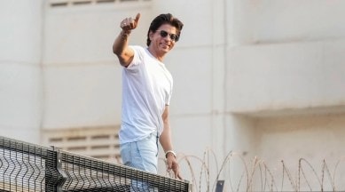 Shah Rukh Khan, Shah Rukh Khan news, Shah Rukh Khan travel, Shah Rukh Khan in Vaishno Devi temple, Shah Rukh Khan in Mecca, know about Vaishno Devi temple, religious significance of Vaishno Devi temple, Vaishno Devi shrine, indian express news