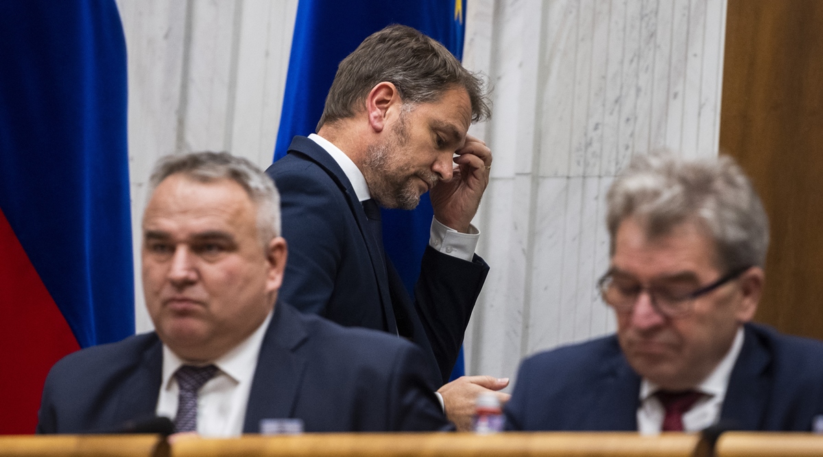 Photo of Slovenskú vládu zvrhli po prehre o vyslovení nedôvery