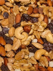 5 nuts and seeds for glowing skin