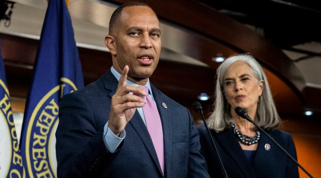 Rep. Hakeem Jeffries (D-N.Y.) and Rep. Katherine Clark (D-Mass.), the newly elected U.S. House Democratic leadership, hold a press conference at the Capitol in Washington on Wednesday, Nov. 30, 2022. (Haiyun Jiang/The New York Times)