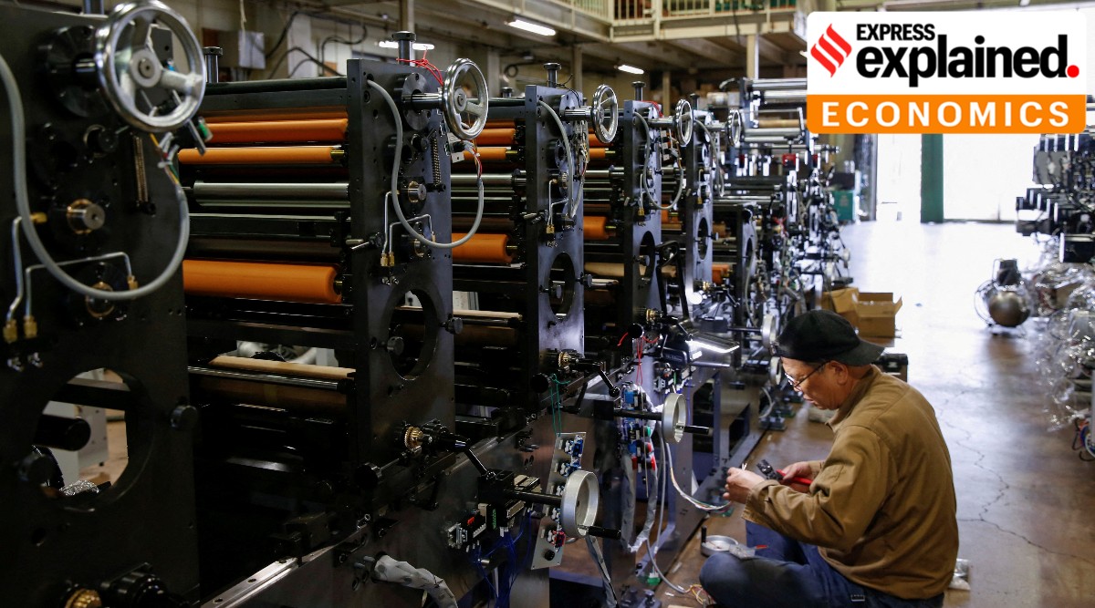 Between 1990 and 2008, global trade in goods soared from 15.3% to 25.2% of world GDP. In photo: A worker checks machinery at a factory in Higashiosaka, Japan. (REUTERS/Sakura Murakami/File Photo)