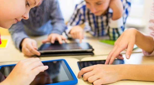 Children aged 9-13 years spending over 3 hours a day on social media,  Internet | Mumbai News - The Indian Express