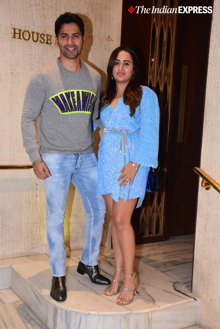 Kartik Aaryan, Sara Ali Khan, Janhvi Kapoor, Gauri Khan Make Stylish ...