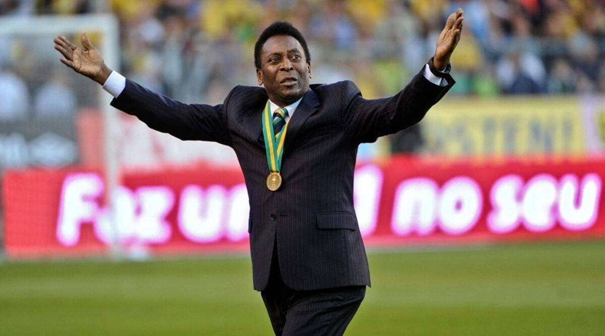 Pelé Honored By Brazilian National Team After Victory at World Cup