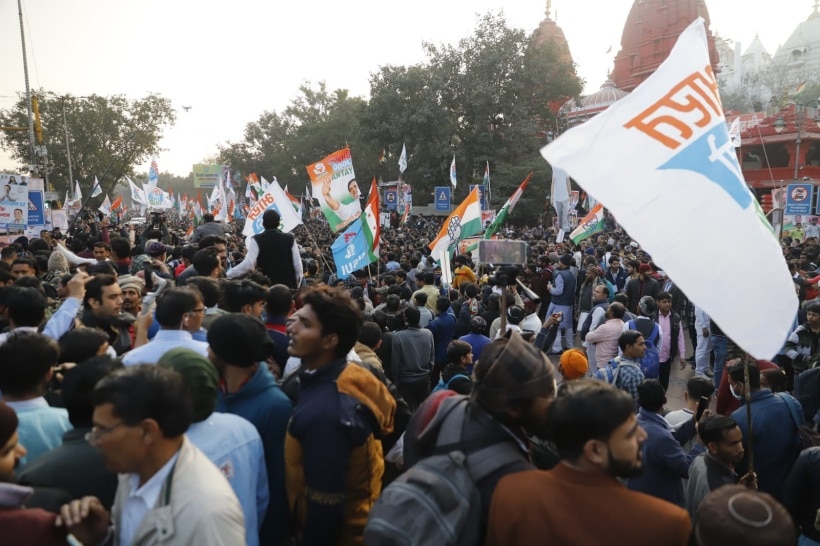 red fort crowd