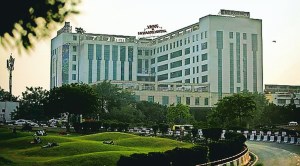safdarjung hospital cash for surgery