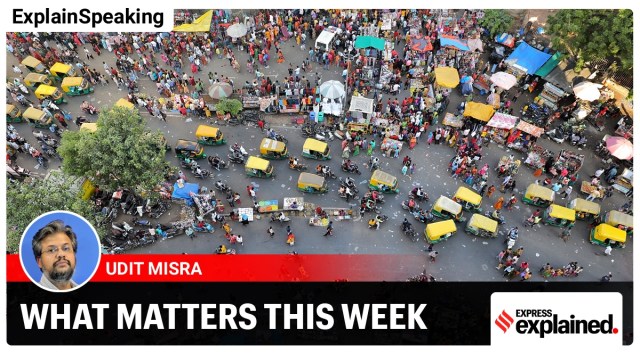 The main story about India’s economy in 2022 was high inflation and how the RBI failed to contain it. In pic, a crowded shopping street at Lal Darwaza Market in Ahmedabad. (Express photo by Nirmal Harindran)