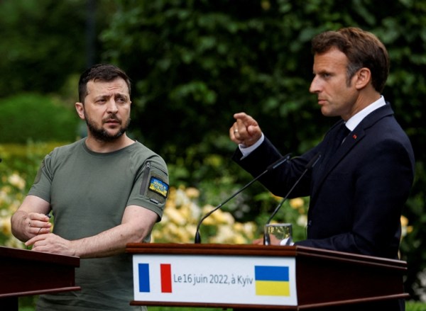 Zelenskiy Macron