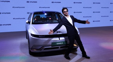 Bollywood actor Shahrukh Khan poses at the launch of Hyundai Ioniq 5 electric vehicle at the Auto Expo 2023 in Greater Noida, January 11, 2023. (REUTERS)