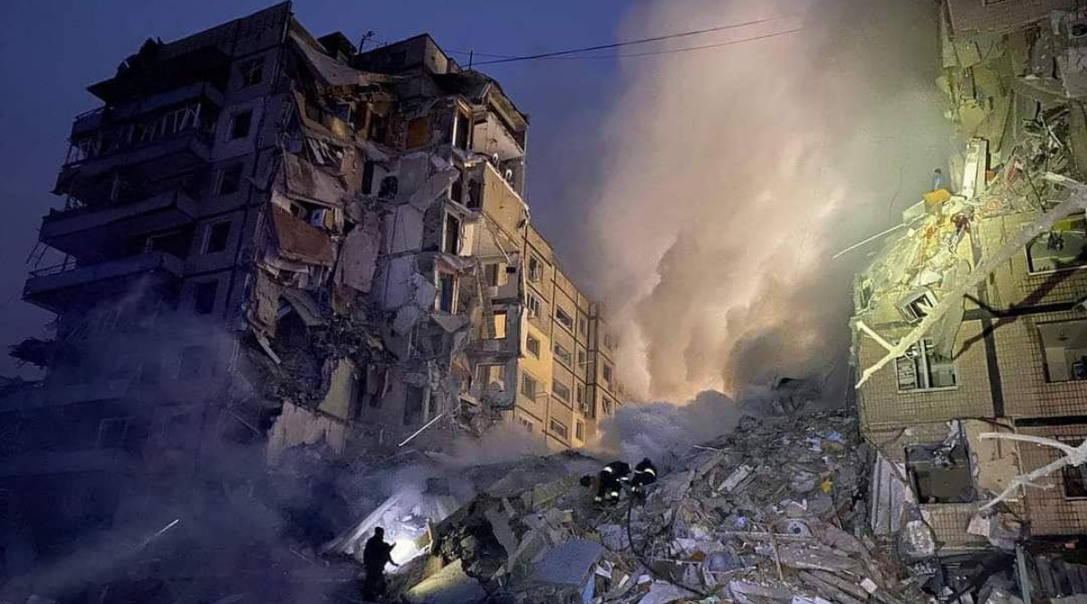 Ukraine: Death toll from Russian strike on Dnipro apartment building ...