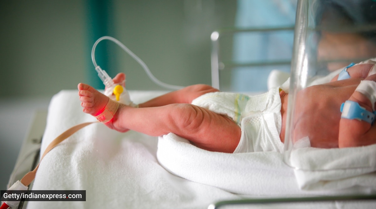 What is ‘retinopathy of prematurity’ that affects preterm babies and potentially causes