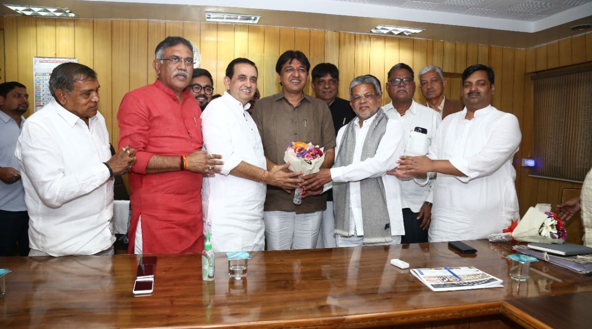 Gujarat Sumul Dairy chairman, vice chairman reelected unopposed