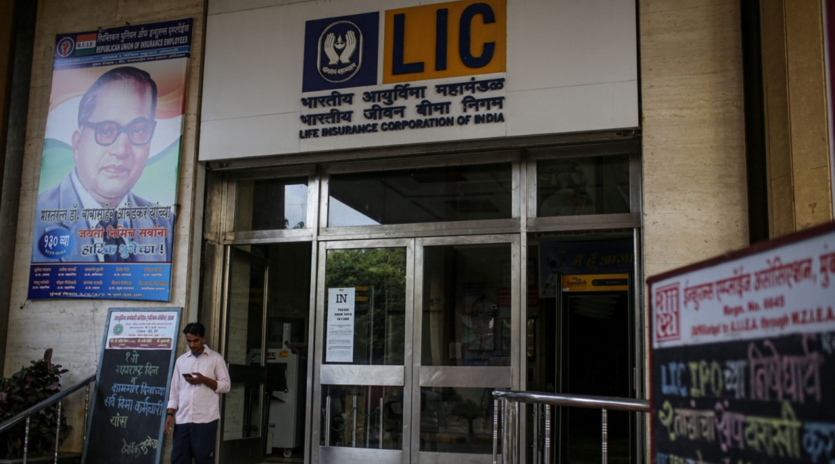 LIC is among 33 institutional investors coming in as anchors in the FPO, along with names such as Abu Dhabi Investment Authority and Al Mehwar Commercial Investments LLC. (Source: Bloomberg)