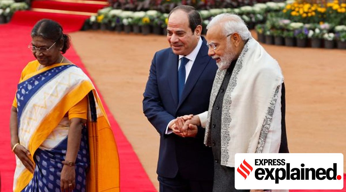 President Droupadi Murmu, Egyptian President Abdel Fattah El Sisi and Prime Minister Narendra Modi walk during a ceremonial reception at the Forecourt of India's Rashtrapati Bhavan Presidential Palace in New Delhi, India January 25, 2023. (Reuters Photo)