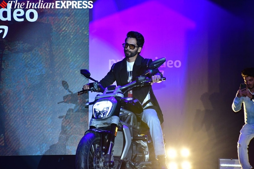 Shahid Kapoor’s Dashing Entry On A Bike For Farzi Trailer Launch ...