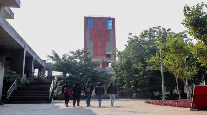 IIT Gandhinagar invites applications for unique interdisciplinary  programmes in cognitive science, society and culture - India Today