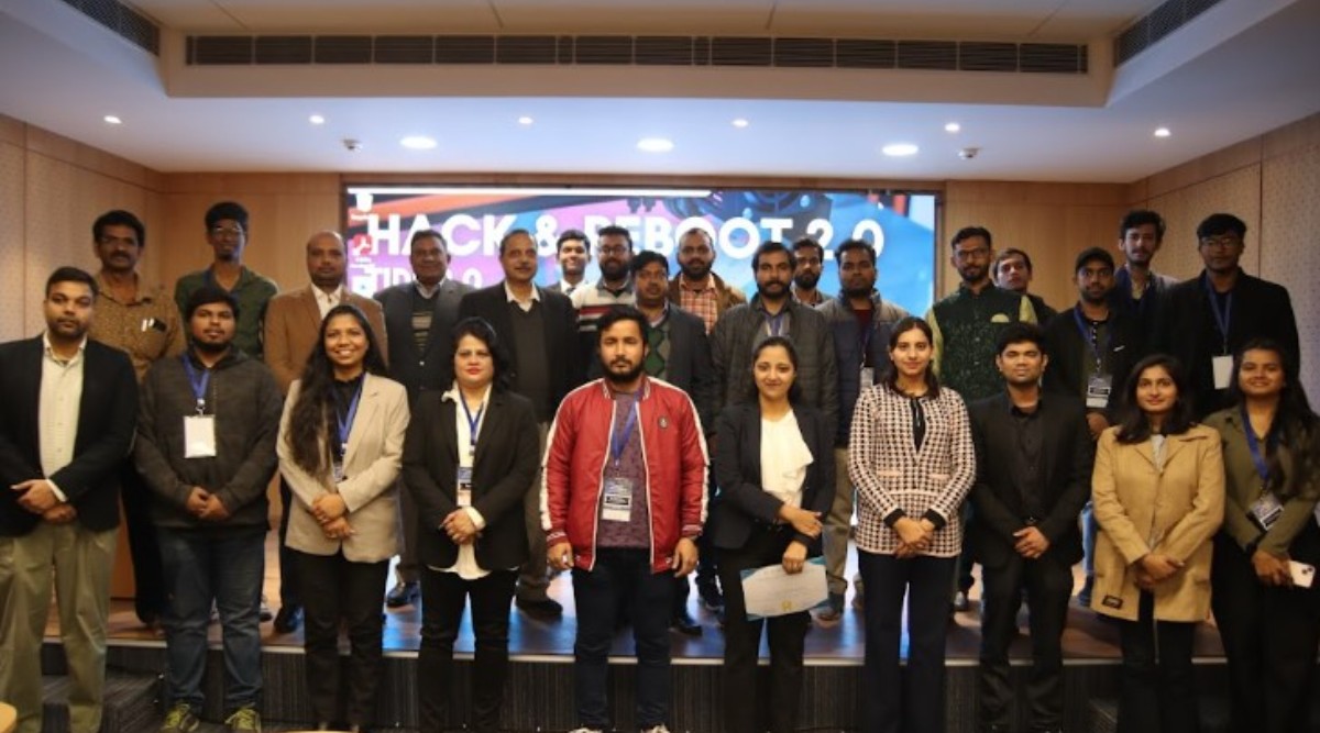 The-final-pitching-round-for-Hack-Reboot-2.0-was-hosted-with-13-shortlisted-participants-at-IIT-Kanpurs-Noida-Outreach-Centre