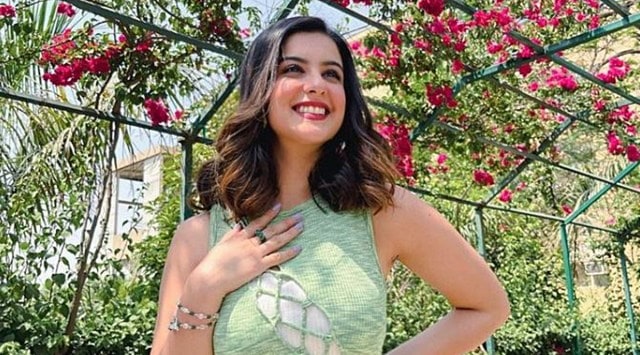On a crowded set, the 20-year-old hung herself, withstanding intense physical pain, for she was tired of failing herself the most. (Twitter/Tunisha Sharma)
