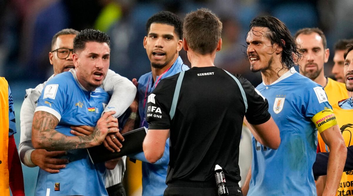 Fifa bane quatro jogadores uruguaios por conduta desordeira na Copa do Mundo