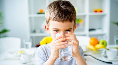 How to keep children hydrated during winters