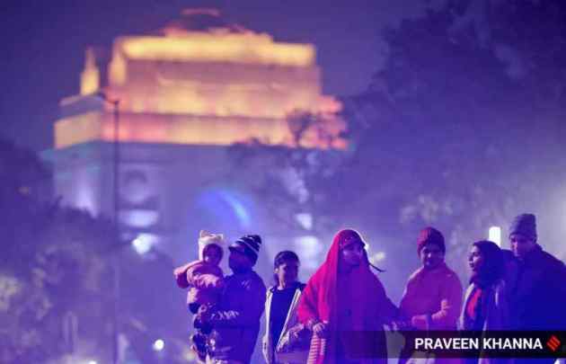 Intense Cold Wave Grips Delhi As Mercury Drops To Record Low India 1488