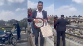 bengaluru man throws notes