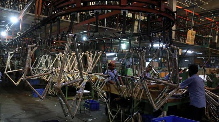 Bicycle industry launches protest over installation of reflectors