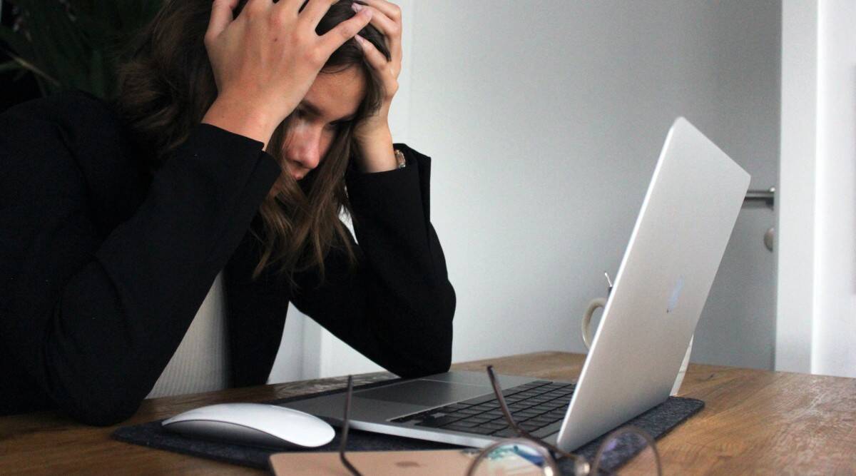 Thousands of Indian IT professionals now jobless scrambling for options to stay in the US Thousands of Indian IT professionals now jobless scrambling for options to stay in the US
