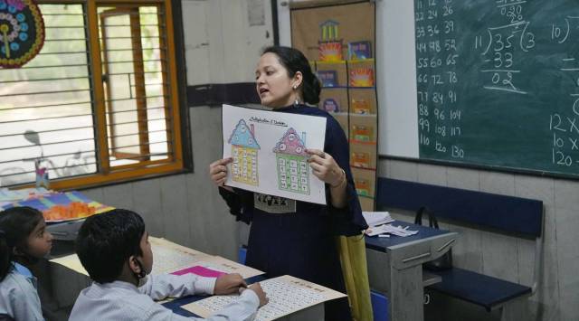 In Maharashtra, 33 districts, 983 villages, 19396 households and 823 schools were surveyed under the ASER project.