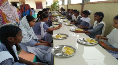 mid day meal, mid day meals, midday meal programme, Lizard in mid-day meal, West Bengal, Kolkata, Indian Express, current affairs