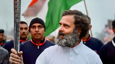 rahul gandhi tricolour bharat jodo yatra srinagar
