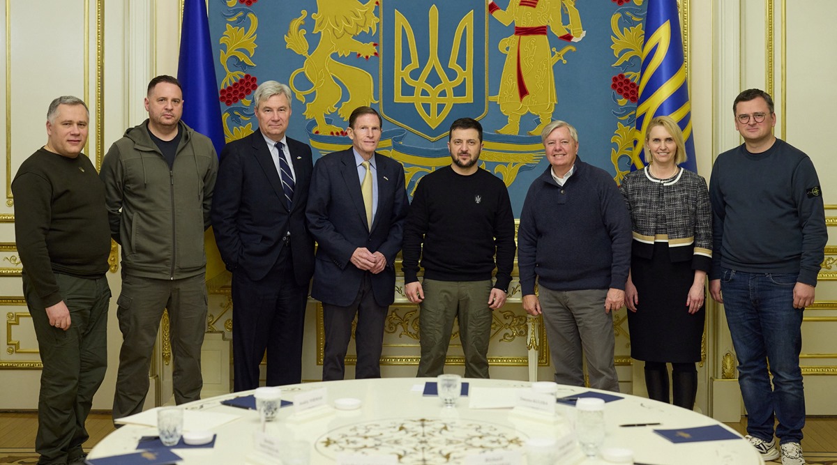 Ukraine's President Volodymyr Zelenskiy poses for a picture with U.S. Senators (Reuters)
