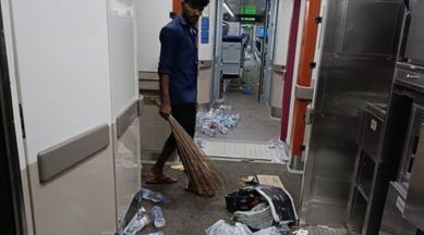 vande bharat express garbage