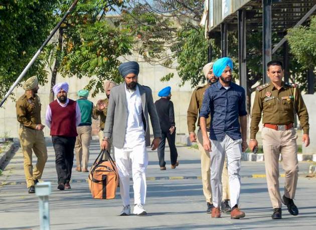 amritpal singh, waris punjab de, lovepreet singh released, amritpal aide released, amritsar violence, indian express