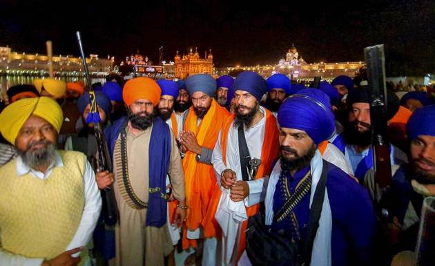 amritpal singh, waris punjab de, lovepreet singh released, amritpal aide released, amritsar violence, indian express