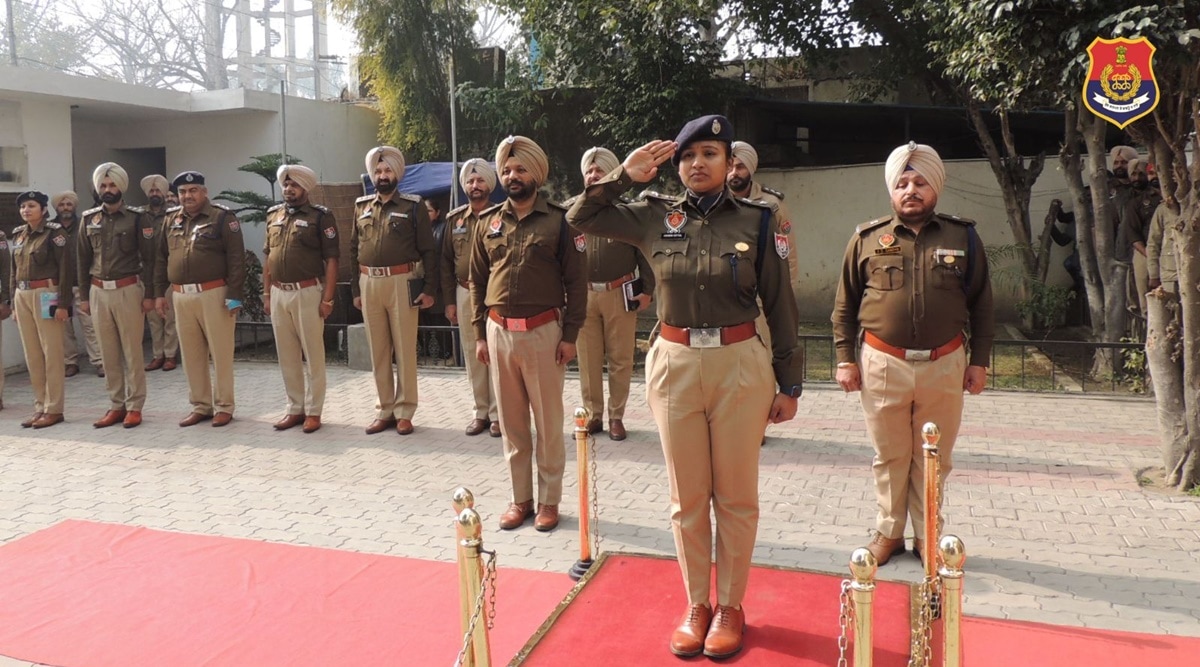 women-officers-now-head-five-police-districts-in-punjab-chandigarh