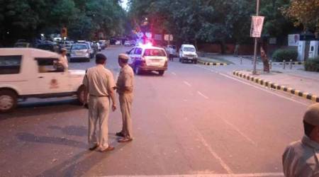 Shots ring out in busy Delhi neighbourhood