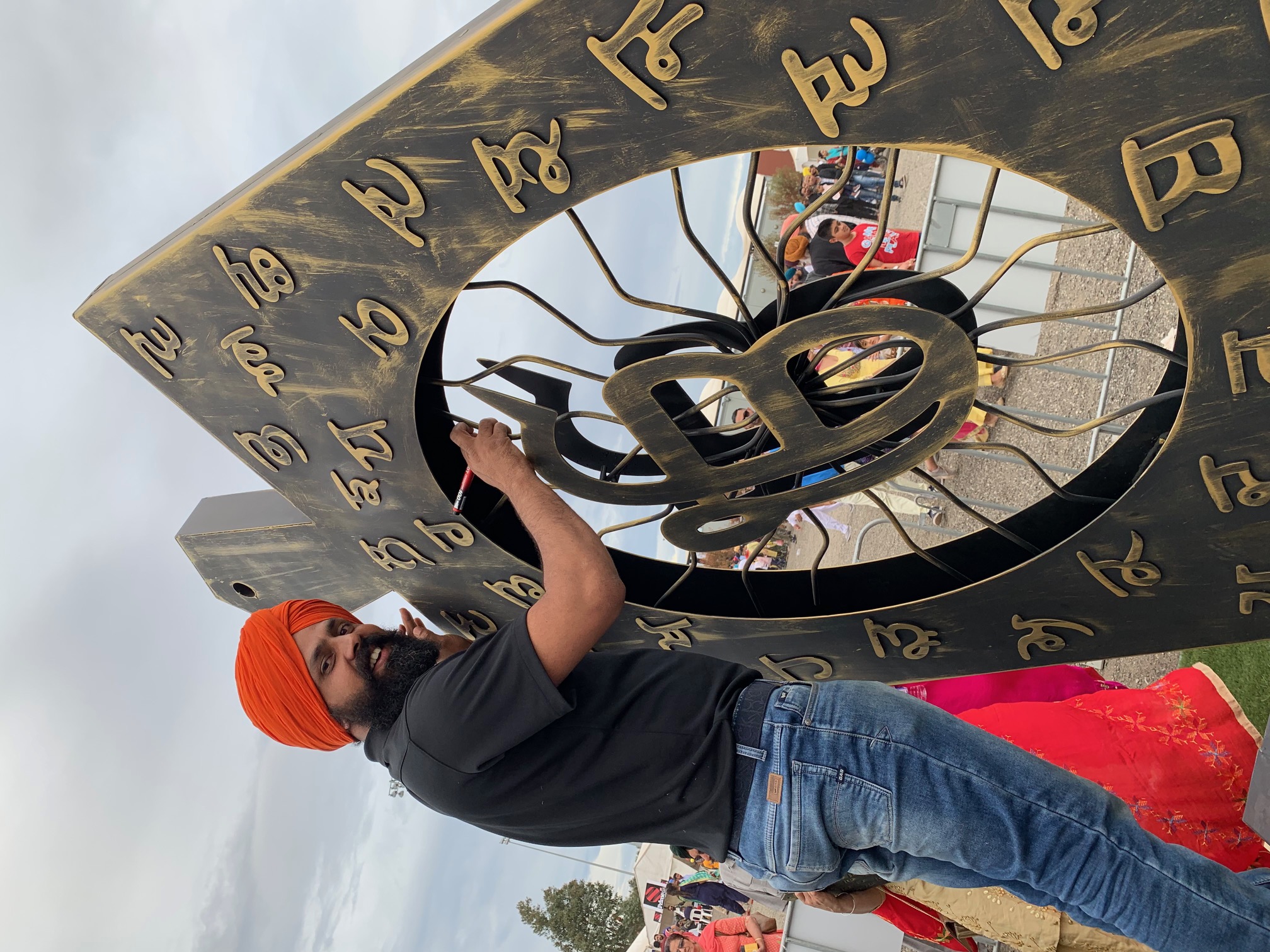 Meet the sculptor whose Gurmukhi on artworks is taking ‘maaboli