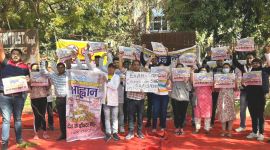Aspirants protest to get NEET PG 2023 postponed
