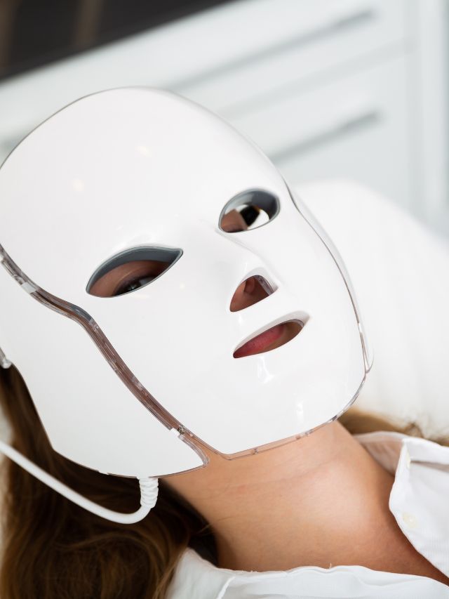 She Tried Red Light Therapy Before & After_17 – And The Results Are Wild! - 7n2atsf