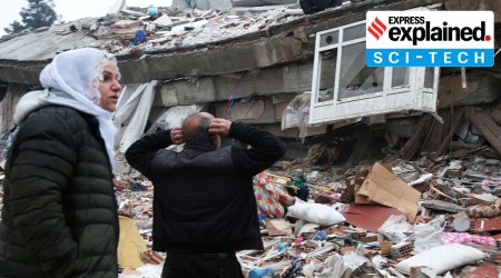 Building debris and people in Diyarbakir